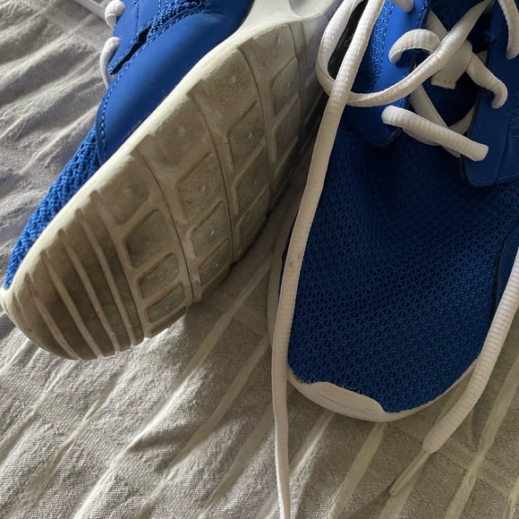 Blue Nikes - Picture 4 of 7